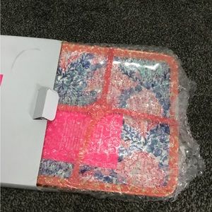 NWT GWP Lilly Pulitzer set of plates